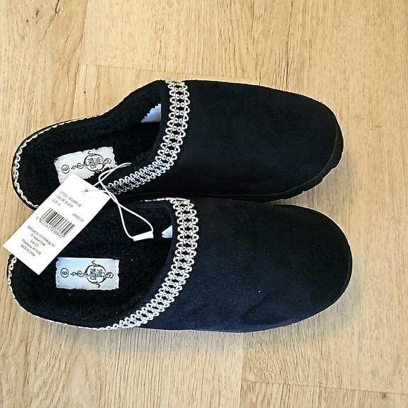 NWT Soul Mates Open Heel Black  Slipper w Crotchet Trim. Size 9 - Picture 3 of 8